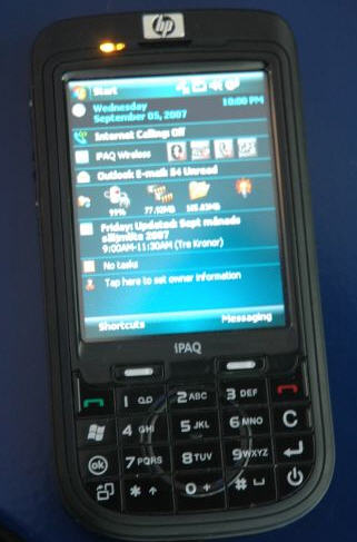 Illustration for article titled HP iPAQ Photos and Specs Leaked?
